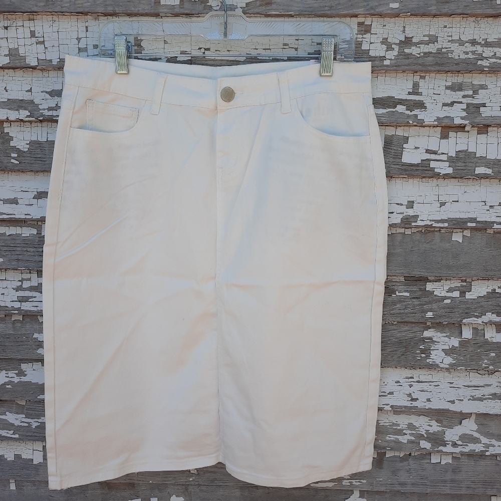NWT Inherit Co | White Modest Camilla 26”‎ Midi Skirt Size 24